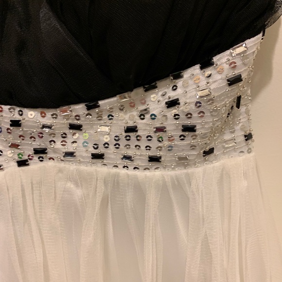 Cocktail dress/prom - Picture 3 of 5